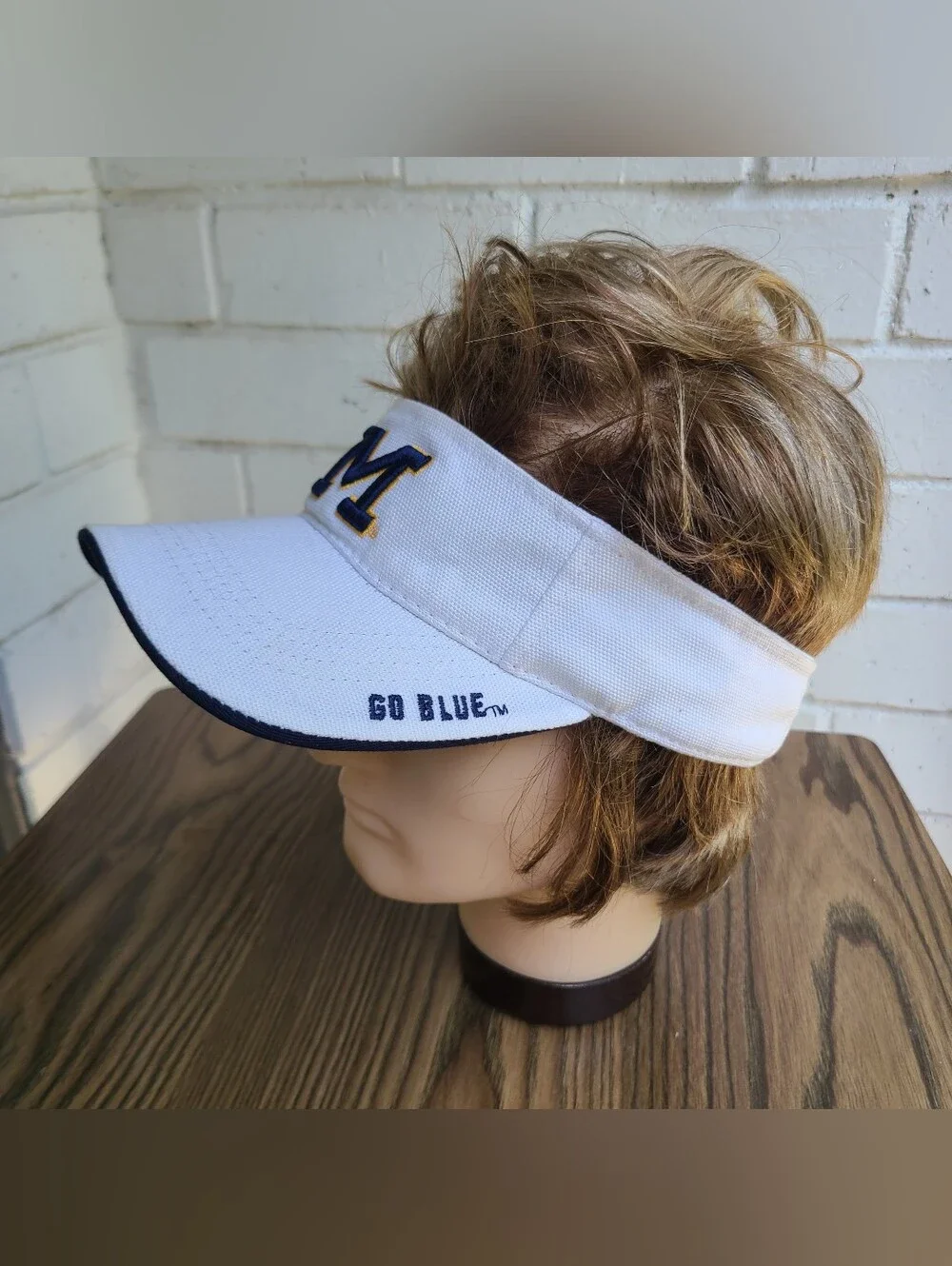 MICHIGAN WOLVERINES Colosseum VISOR - Adjustable - Women